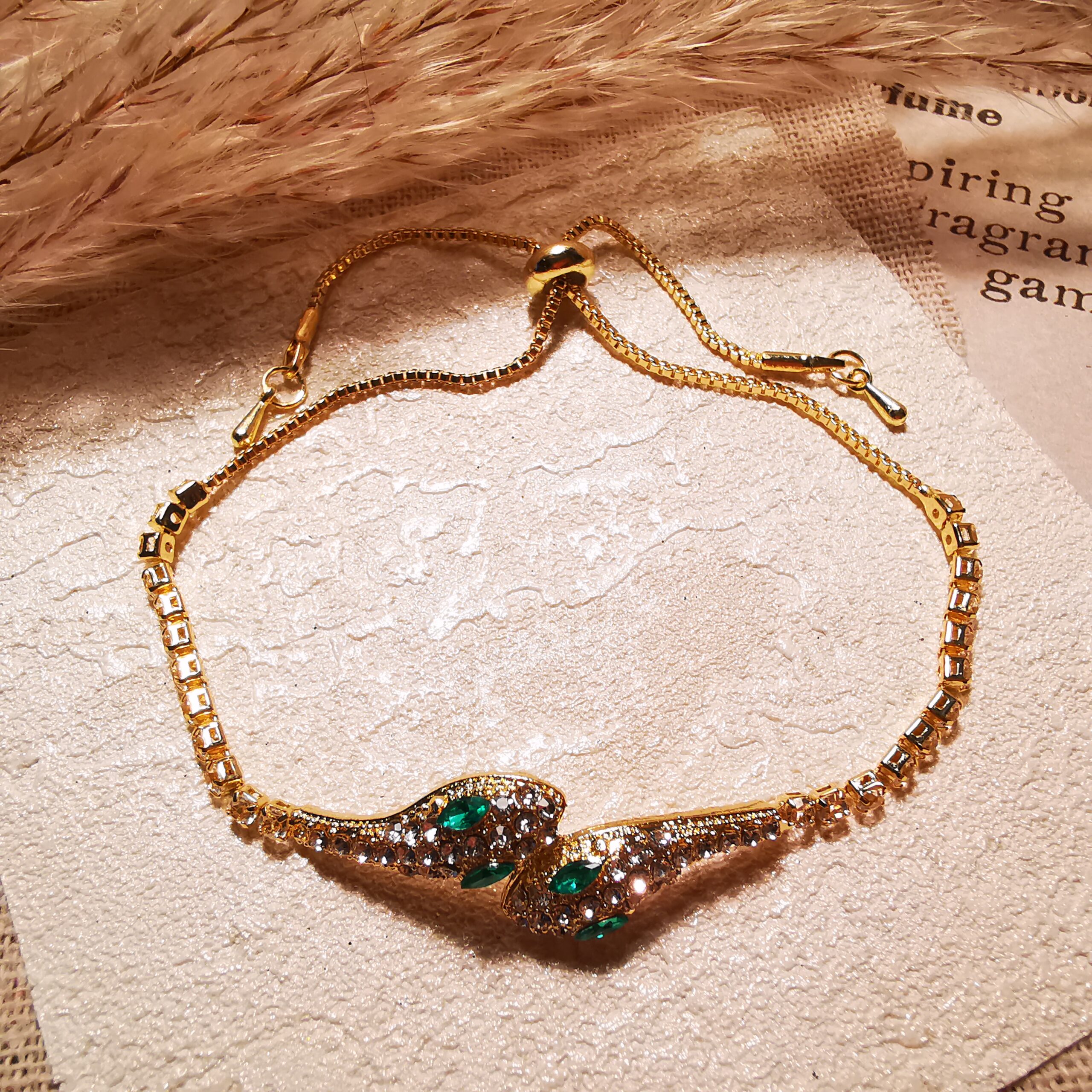 No.B10 - Green-eyed Mystic Snake Zircon Bracelet – Perfect for Street Photography & Everyday Styling