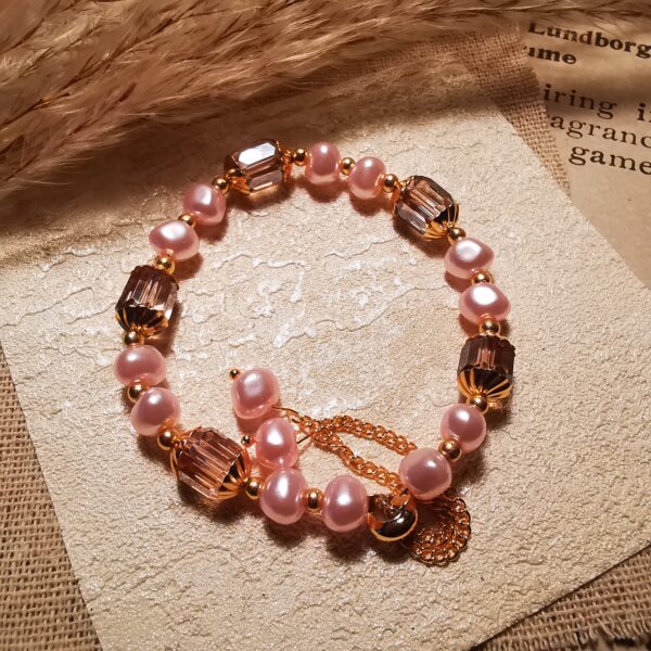 No.B6 - Baroque Imitation Pearl & Amethyst Bracelet – Perfect for Street Photography & Everyday Styling