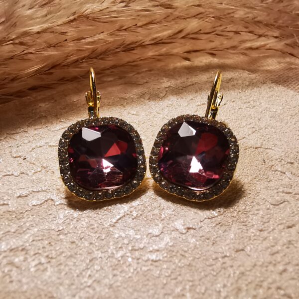 No.E3 - French Vintage 3D Square Purple Crystal Earrings – Perfect for Street Photography & Everyday Styling