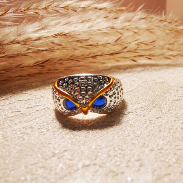 No.R11- Blue Cat's Eye Owl Ring – Perfect for Street Photography & Everyday Styling