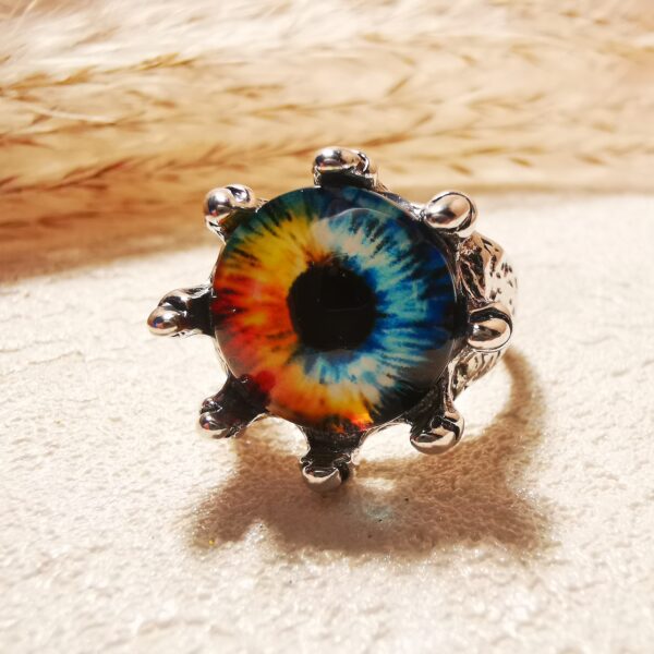 No.R20- Vintage Thai Silver 'Eye of Chaos' Ring – Perfect for Street Photography & Everyday Styling
