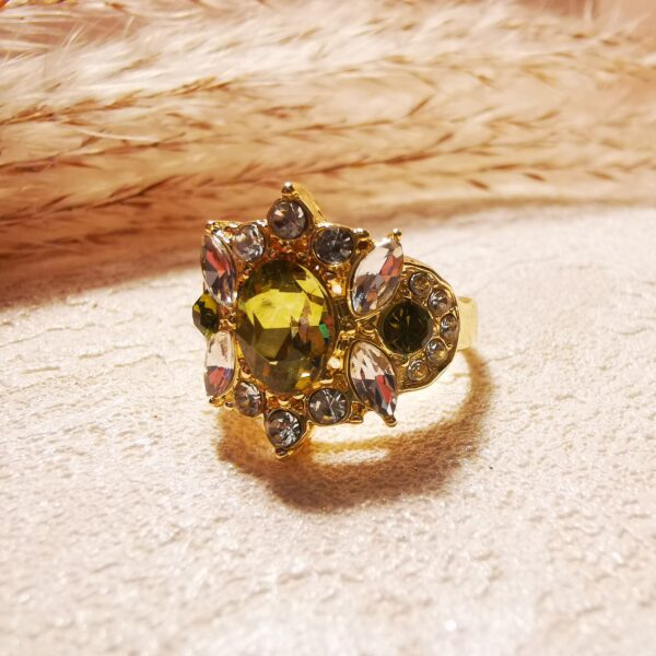 No.R29 - "Loire Temple" French Palace Vintage Shimmering Olive Green Ring – Perfect for Street Photography & Everyday Styling