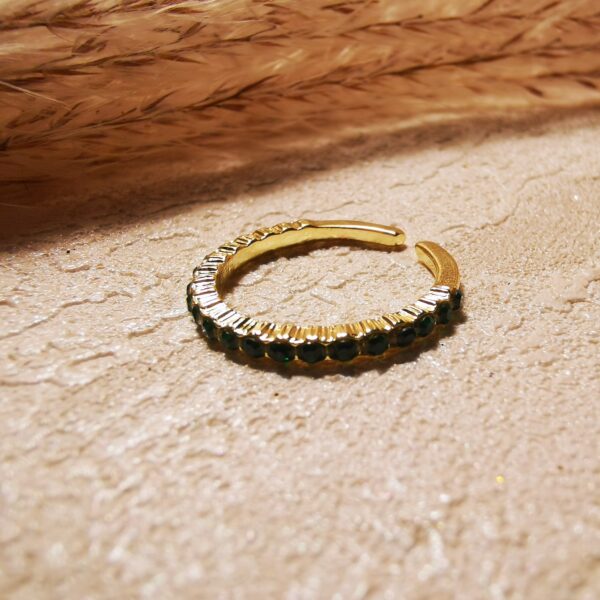 No.R38 - Green Sparkling Diamond Ring – Perfect for Street Photography & Everyday Styling