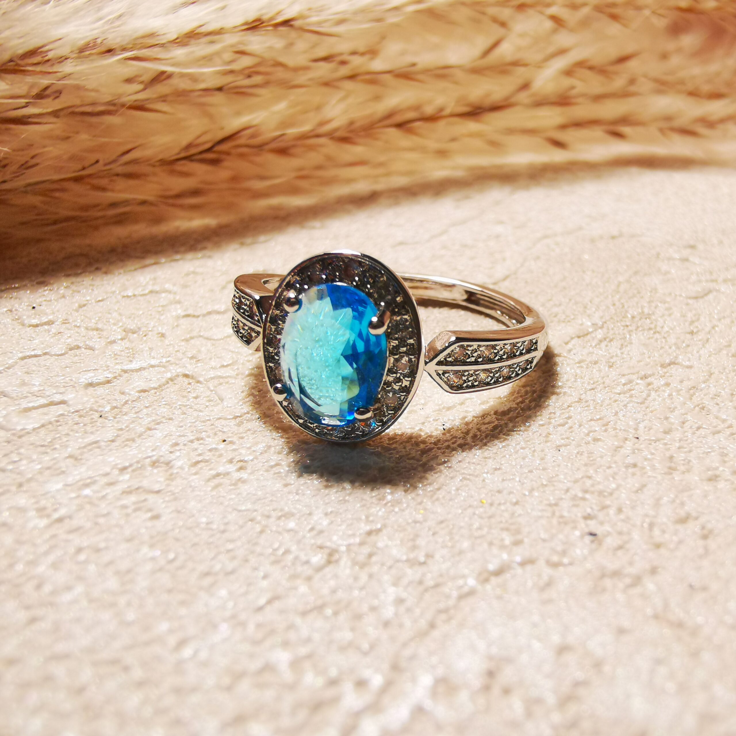 No.R42 - 925 Silver Craft Exquisite Inlaid Natural London Blue Topaz Ring – Perfect for Street Photography & Everyday Styling