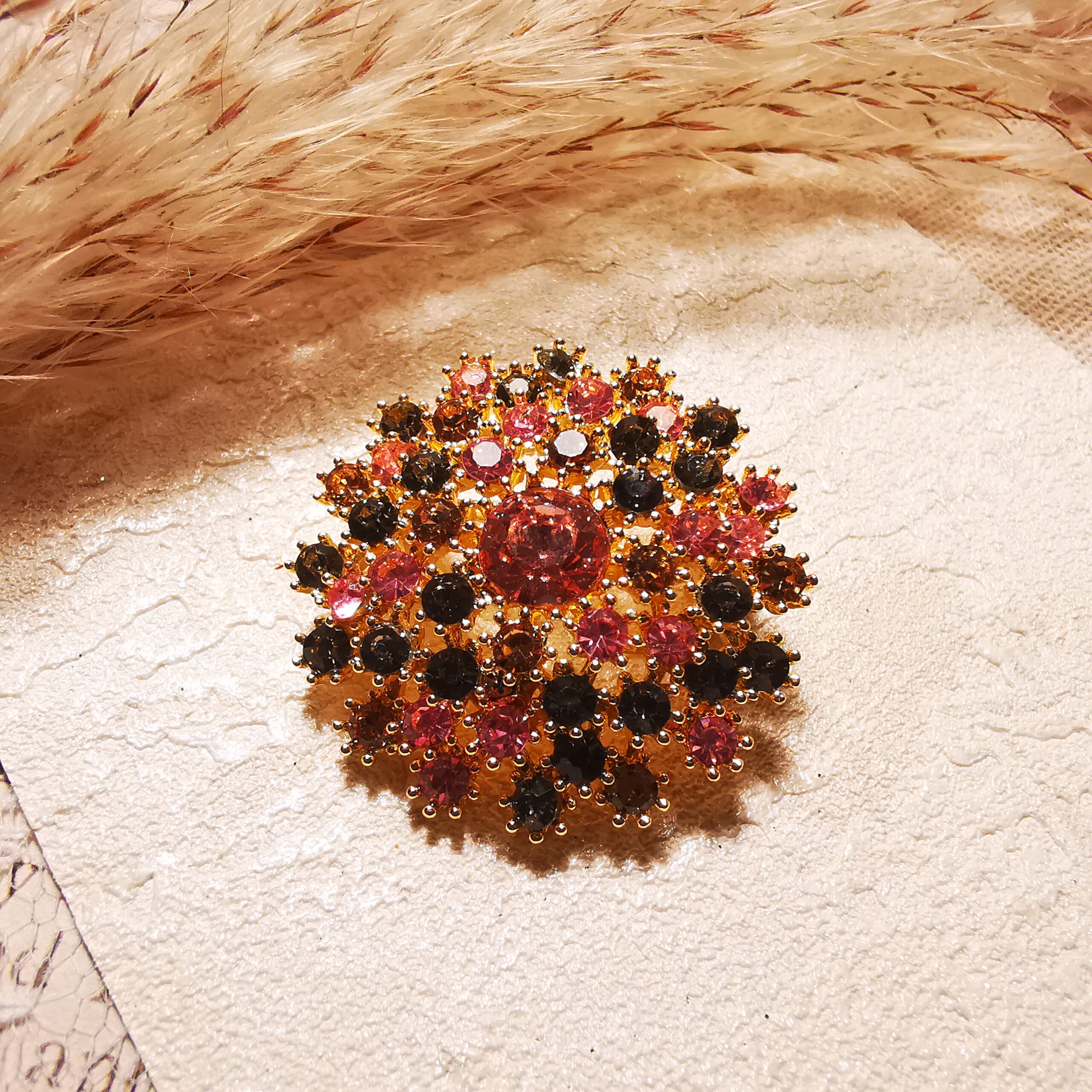 No.S1 - Stunning Colorful Diamond Dandelion Brooch – Perfect for Street Photoaphy & Everyday Styling