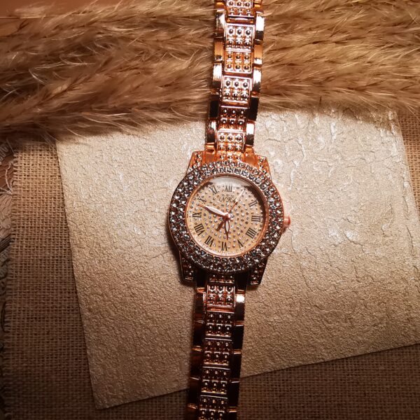 No.W1 - Diamond-Set Starry Sky Treasure Bowl Watch – Perfect for Street Photoaphy & Everyday Styling